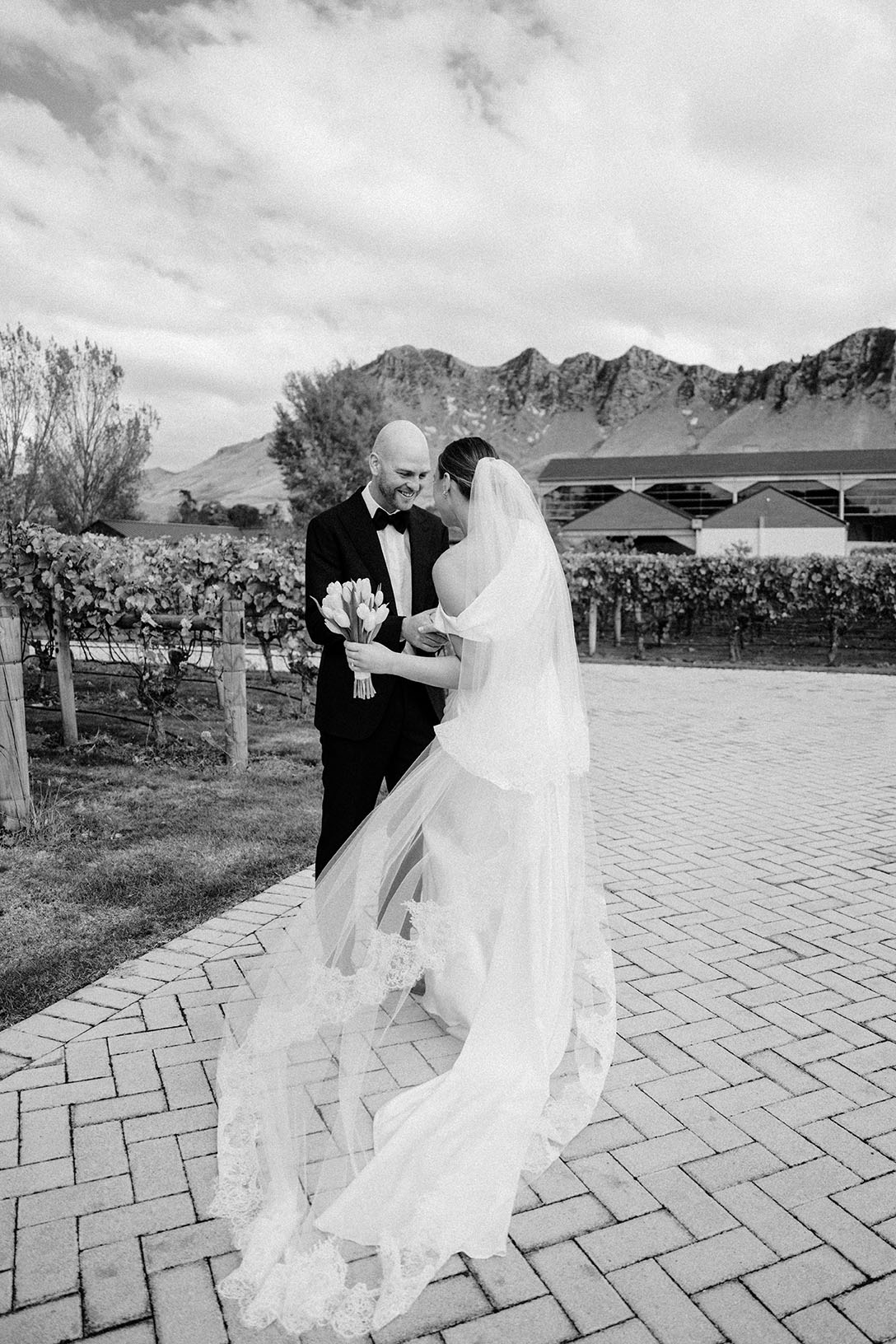Jas & James - Craggy Range Winery, Hawkes Bay, New Zealand Wedding | Meredith Lord Photography www.meredithlord.com