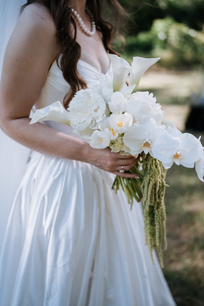 Riverside Hawkes Bay Wedding, photographed by New Zealand and Europe based wedding photographer Meredith Lord